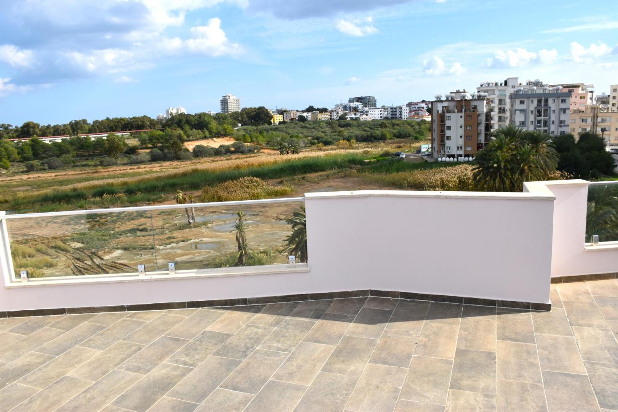 Appartement Panoramic Penthouse à Famagouste Extérieur photo